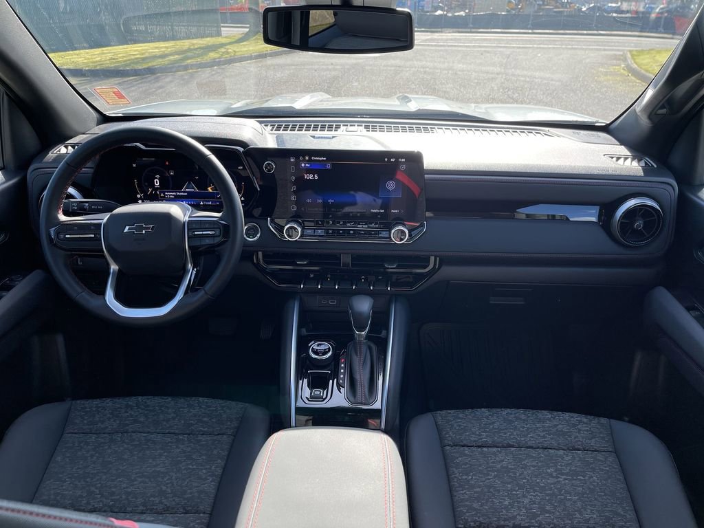 Used 2025 Chevrolet Colorado Z71 w/ Technology Package image 20