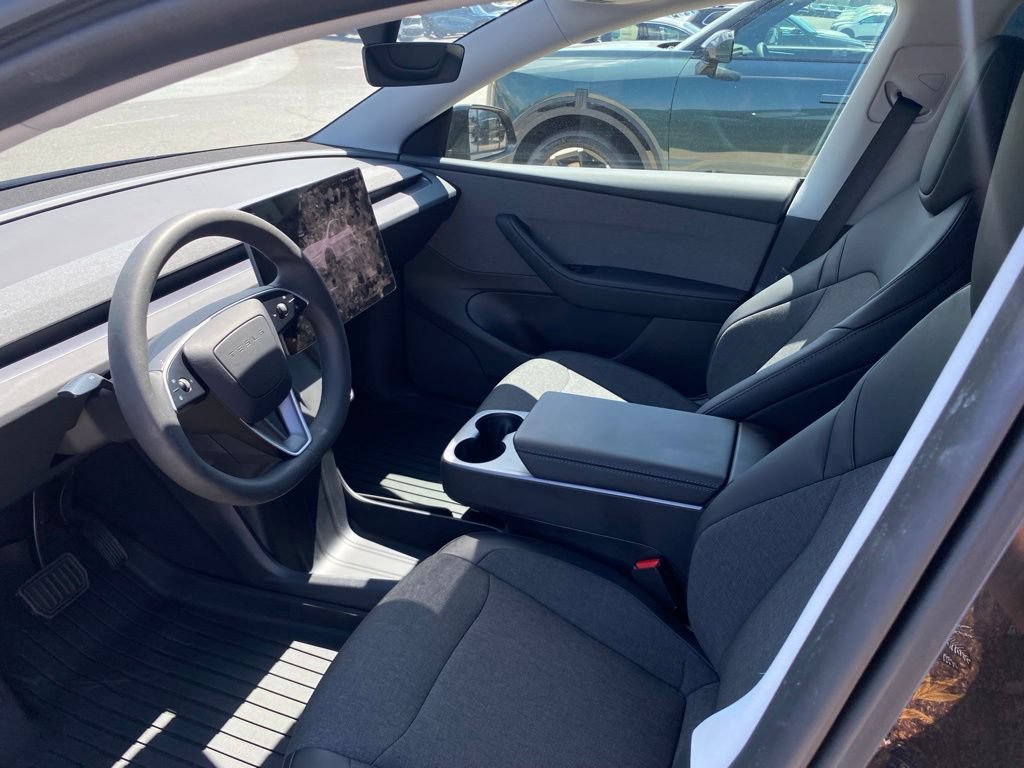 Used 2026 Tesla Model Y 2WD image 9