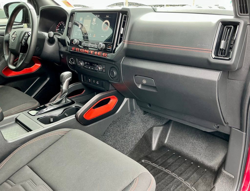 Used 2025 Nissan Frontier PRO-4X AWD/4WD image 25