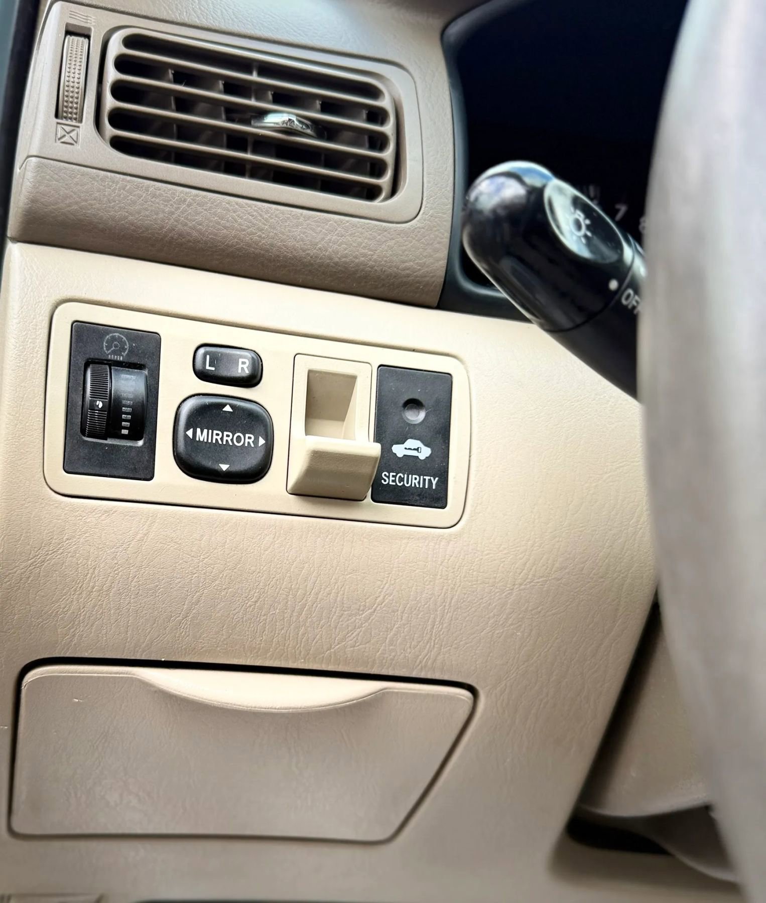 Used 2006 Toyota Corolla LE image 17