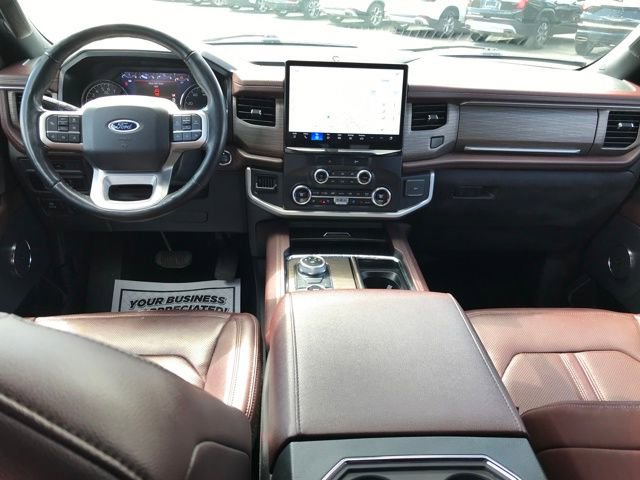 Used 2023 Ford Expedition Limited image 5