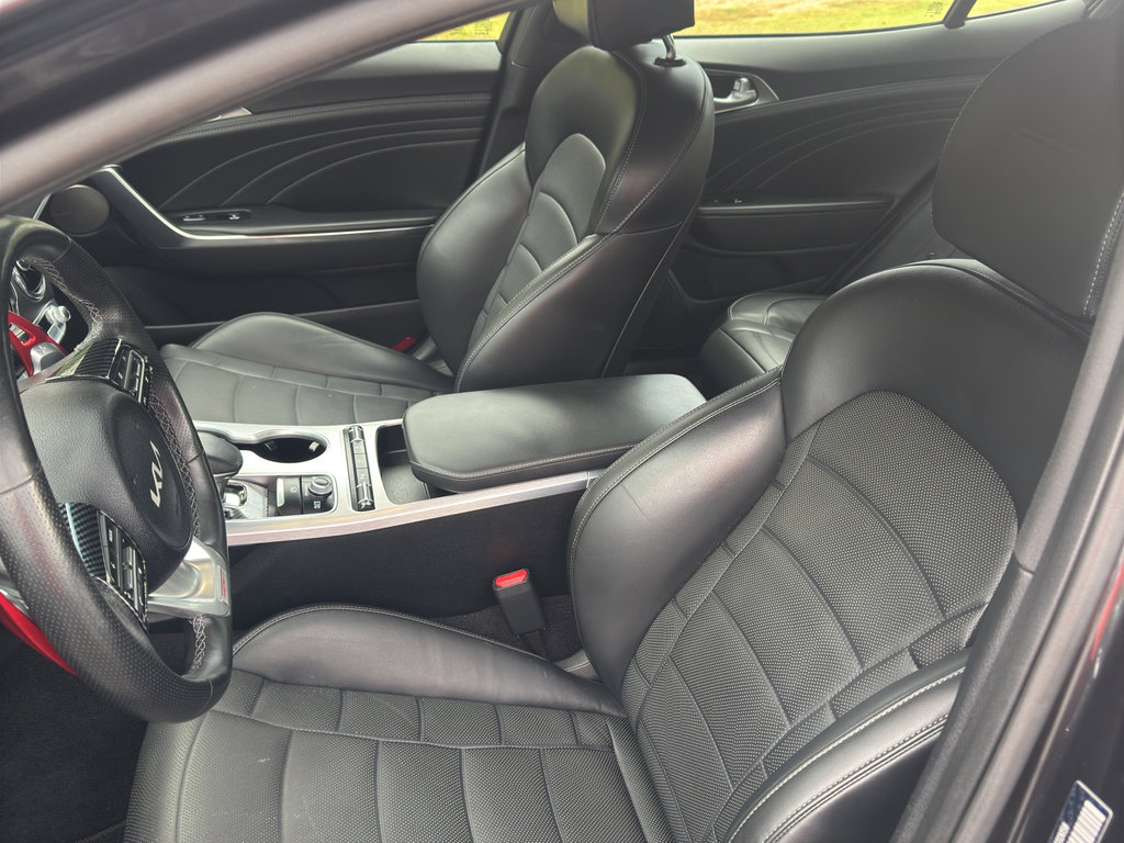 Used 2022 Kia Stinger GT2 image 9