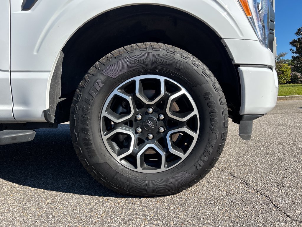 Used 2023 Ford F150 XLT w/ Equipment Group 302A High AWD/4WD image 7