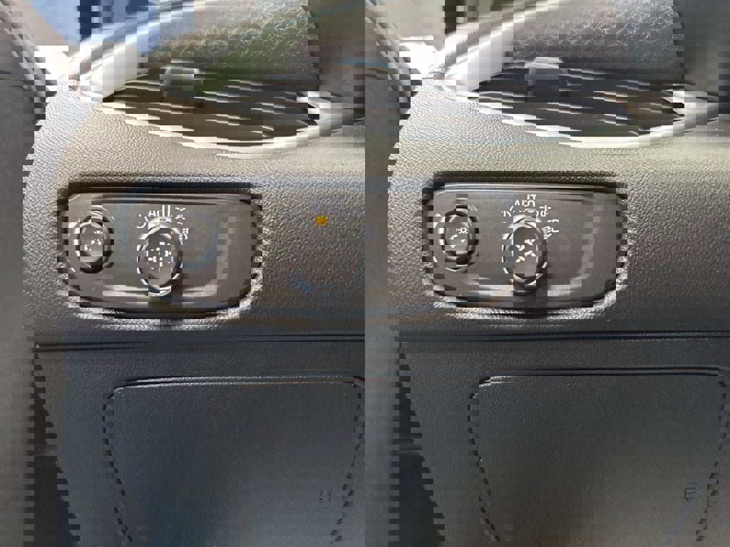 Certified 2025 Chevrolet Malibu LT image 22