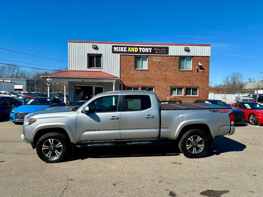 Used 2016 Toyota Tacoma TRD Sport w/ Exterior Package AWD/4WD image 4