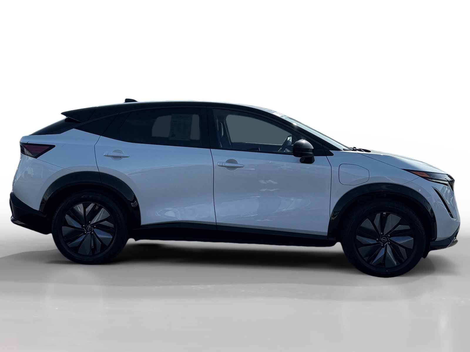 Used 2025 Nissan Ariya AWD image 6