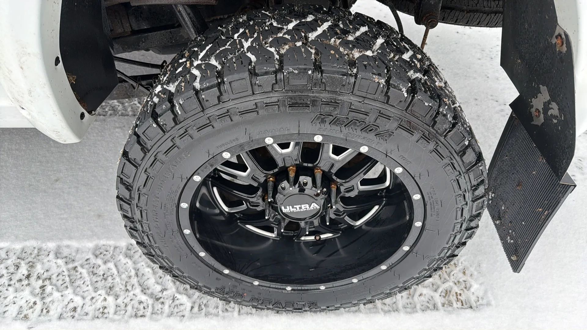 Used 2016 RAM 2500 Tradesman w/ Chrome Appearance Group image 2