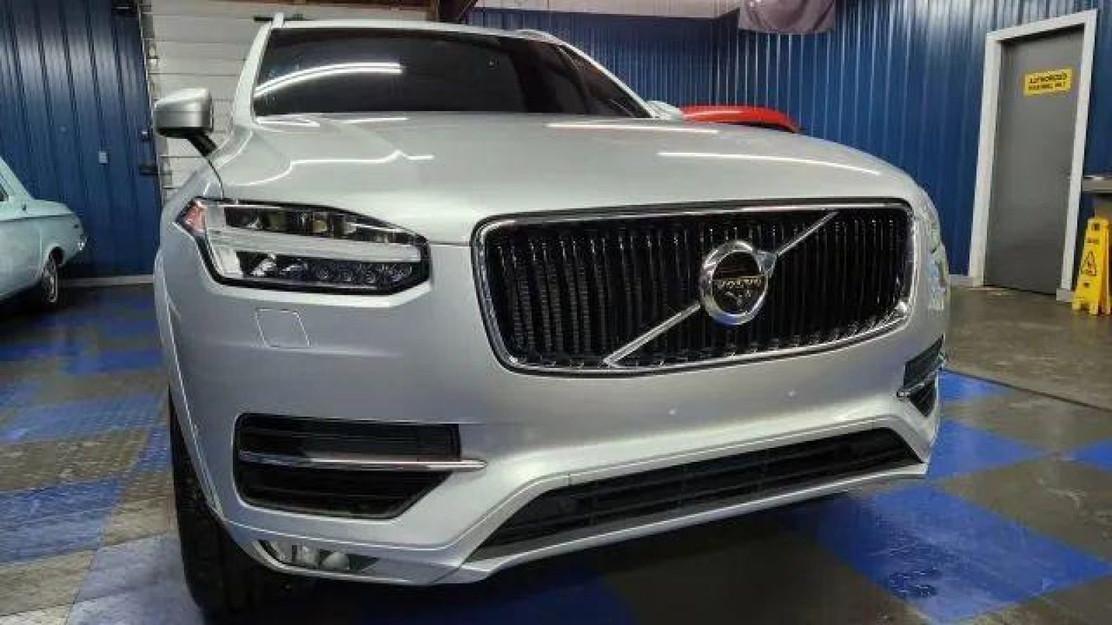 Used 2018 Volvo XC90 T5 Momentum w/ Convenience Package AWD/4WD image 42