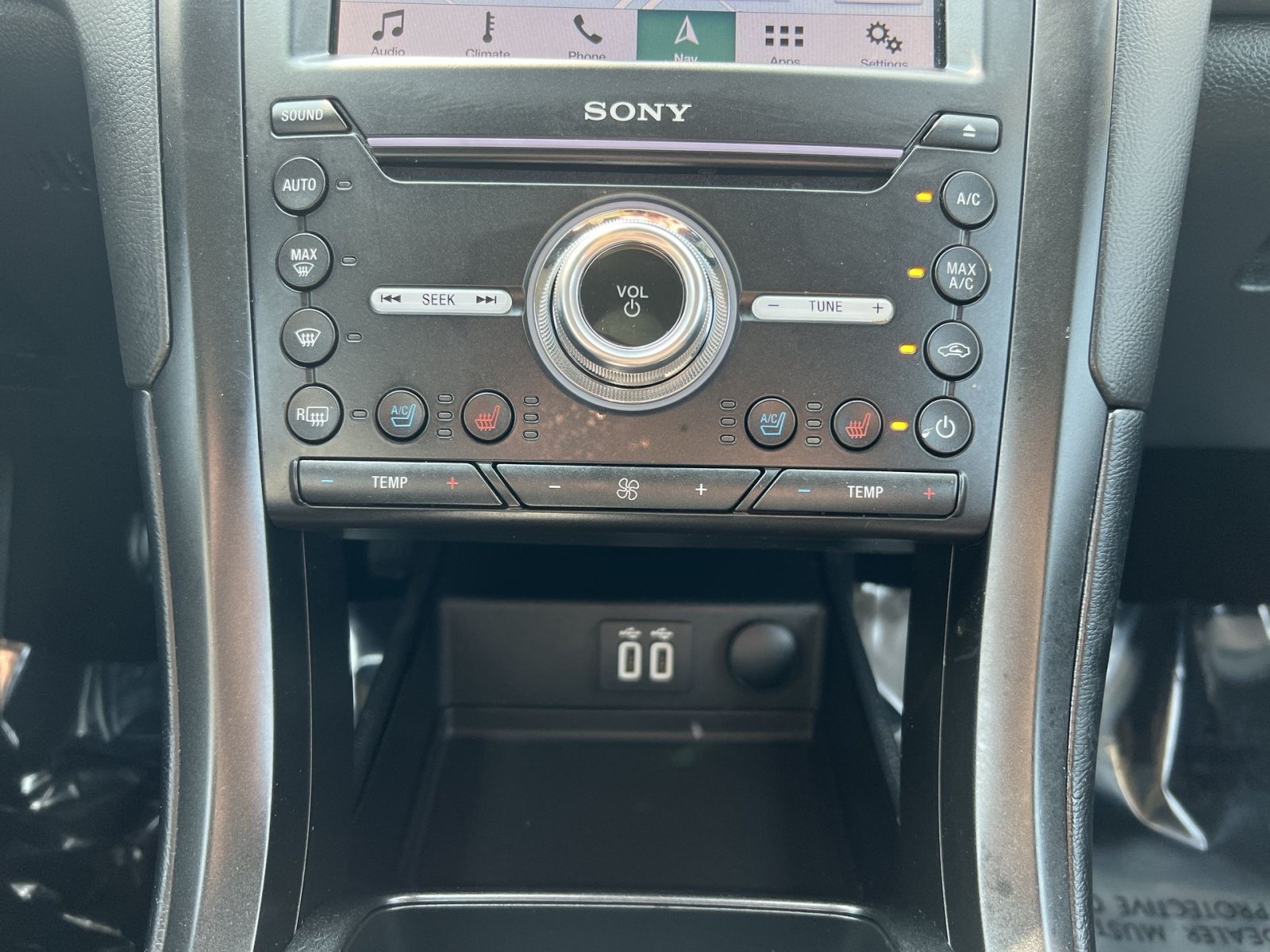 Used 2019 Ford Fusion Energi Titanium FWD image 21