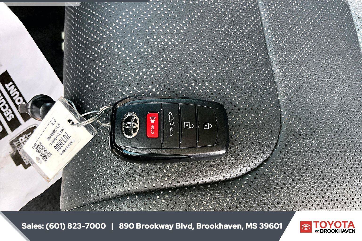 Used 2024 Toyota Tundra SR5 w/ SR5 Premium Package RWD image 9
