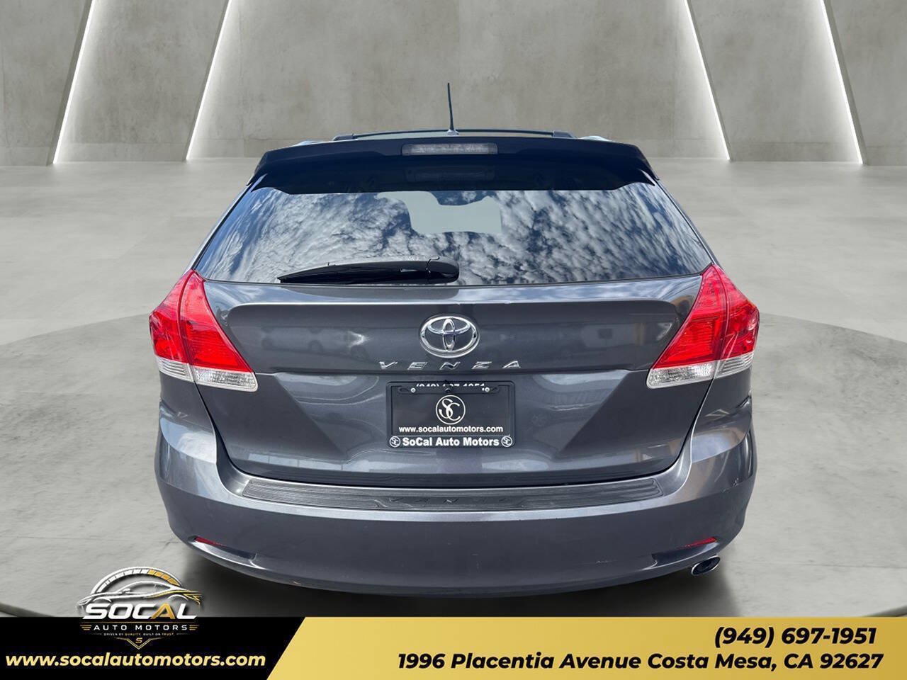 Used 2011 Toyota Venza FWD image 4