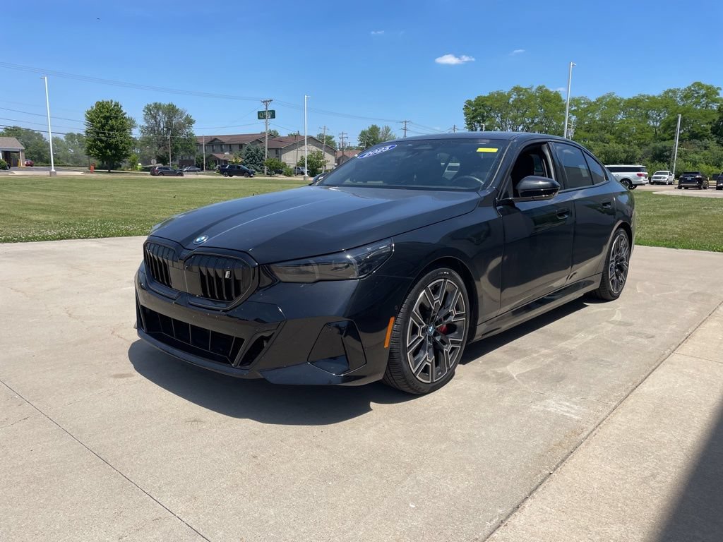 Used 2025 BMW i5 xDrive40 w/ M Sport Package AWD/4WD image 2