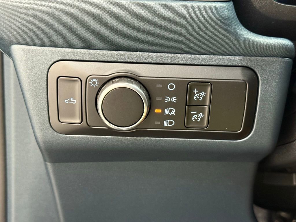 New 2025 Ford Maverick XL w/ Equipment Group 102A image 31
