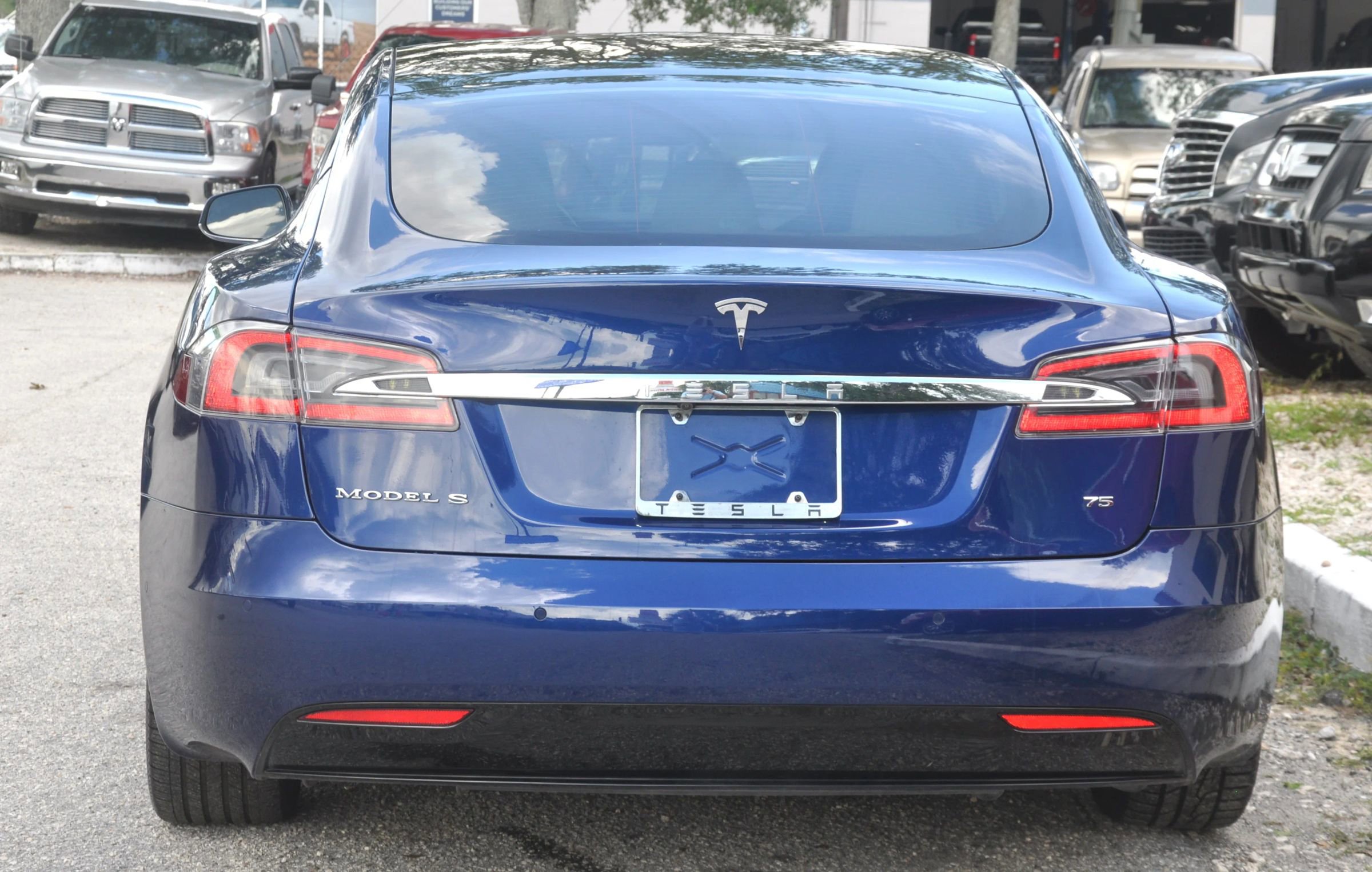 Used 2017 Tesla Model S 75 RWD image 12