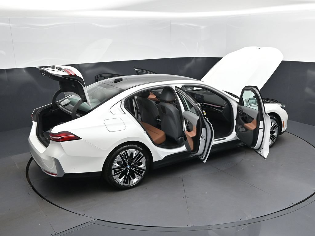 New 2027 BMW 540i xDrive w/ Premium Package AWD/4WD image 49