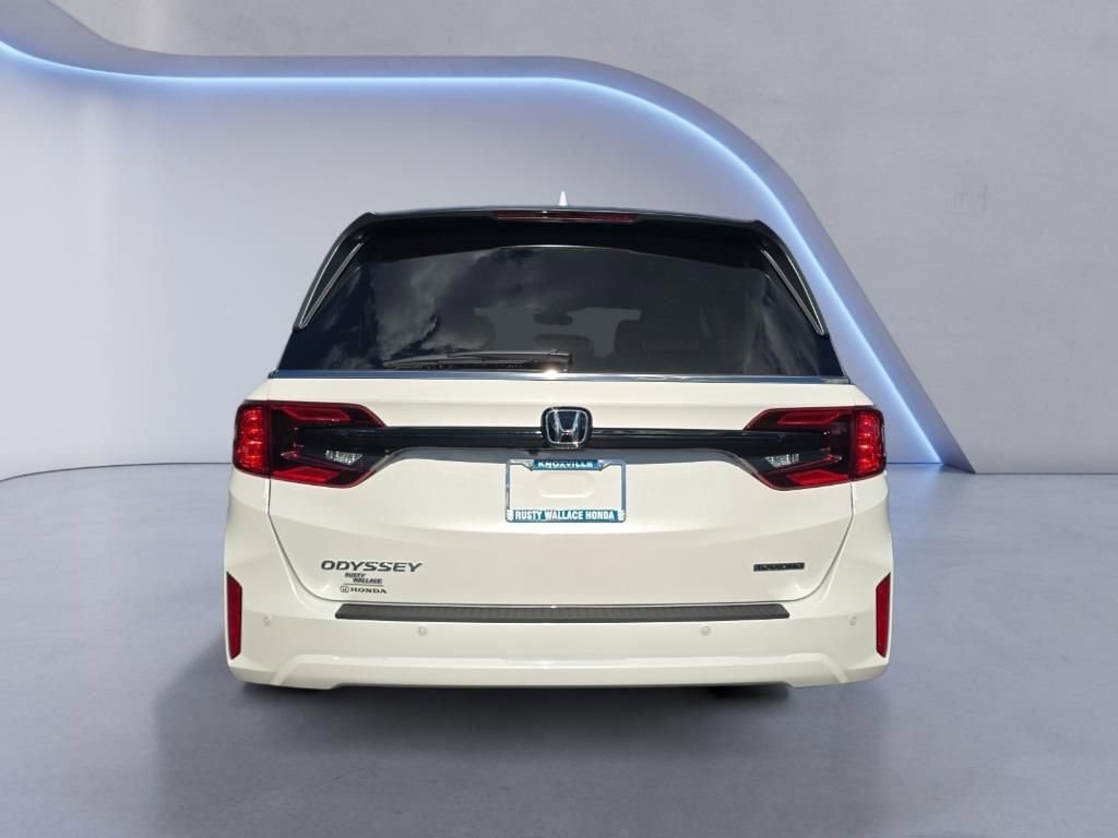New 2026 Honda Odyssey Touring image 5