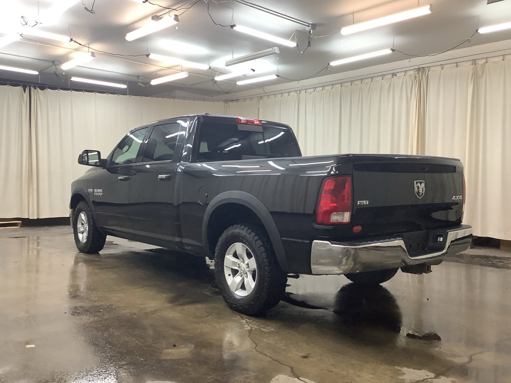Used 2018 RAM 1500 Classic SLT image 9