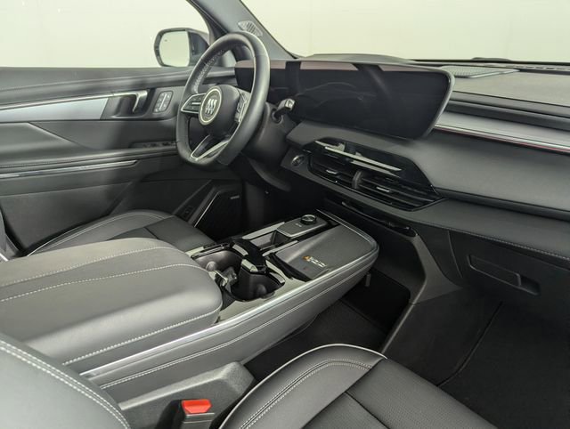 Used 2025 Buick Enclave Sport Touring w/ Power Package AWD/4WD image 24