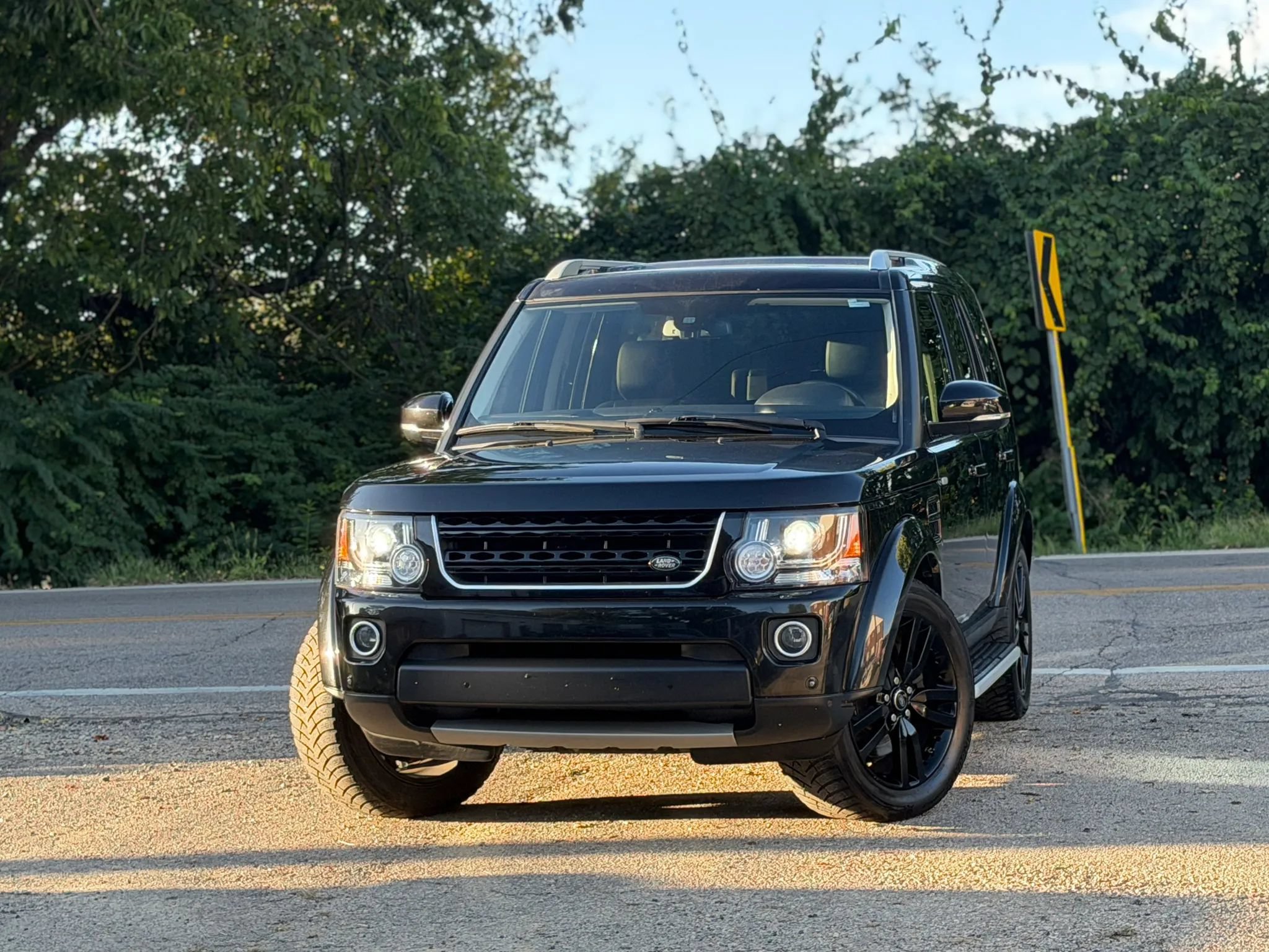 Used 2016 Land Rover LR4 HSE LUX AWD/4WD image 1