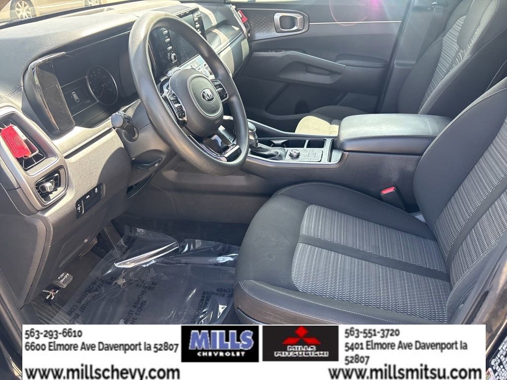 Used 2021 Kia Sorento LX image 10