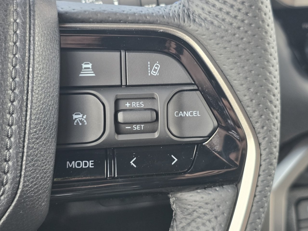 New 2026 Toyota Sequoia Platinum AWD/4WD image 32