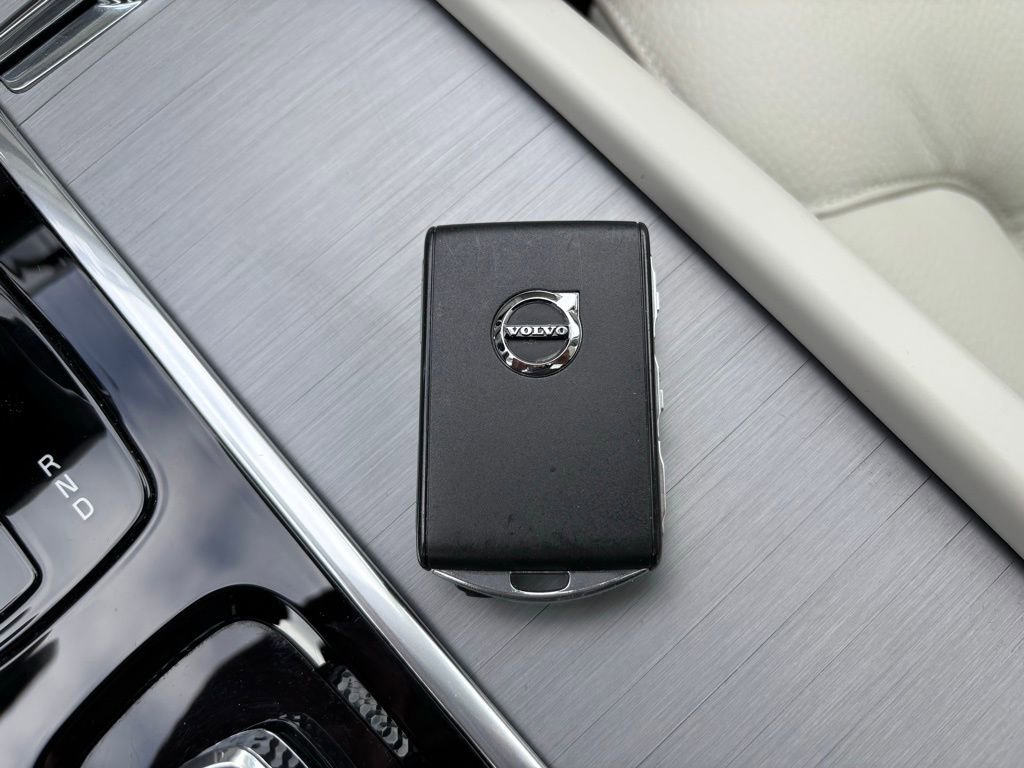 Certified 2024 Volvo XC90 B5 Core w/ Protection Package Premier image 34