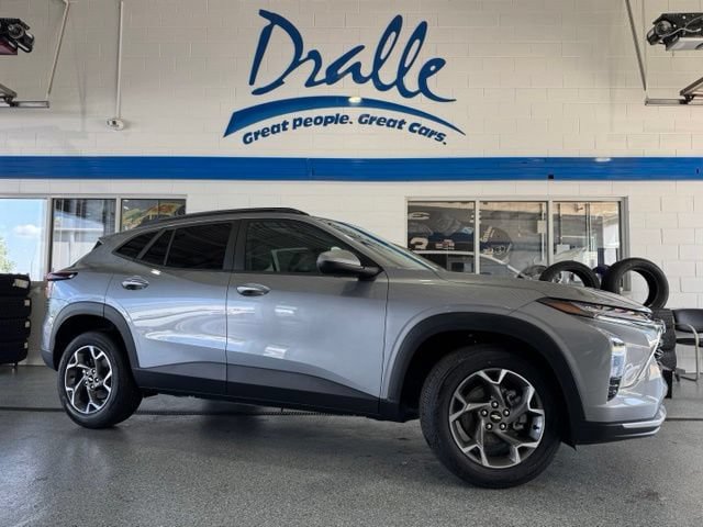 New 2026 Chevrolet Trax LT w/ Sunroof Package
