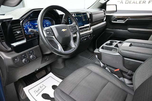 Used 2024 Chevrolet Silverado 1500 LT AWD/4WD image 19