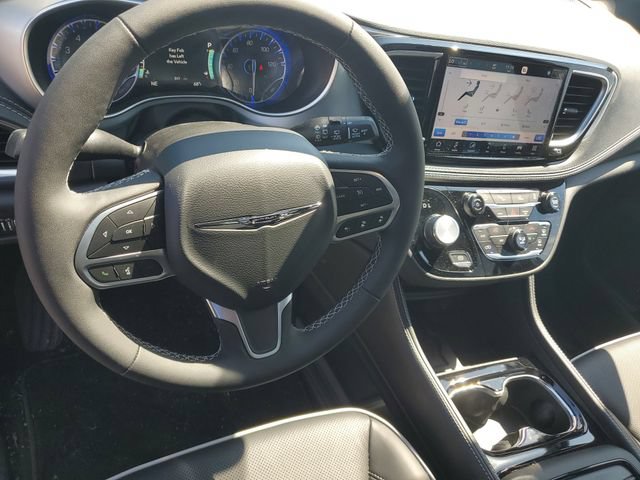 New 2026 Chrysler Pacifica Limited w/ Trailer Tow Group AWD/4WD image 20