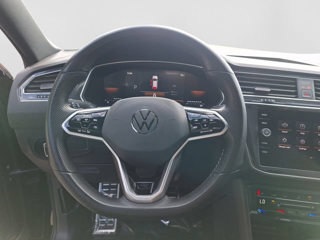 Certified 2023 Volkswagen Tiguan SE R-Line FWD image 21