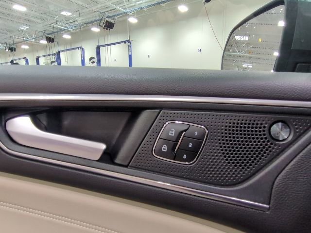 Used 2023 Ford Edge Titanium image 12