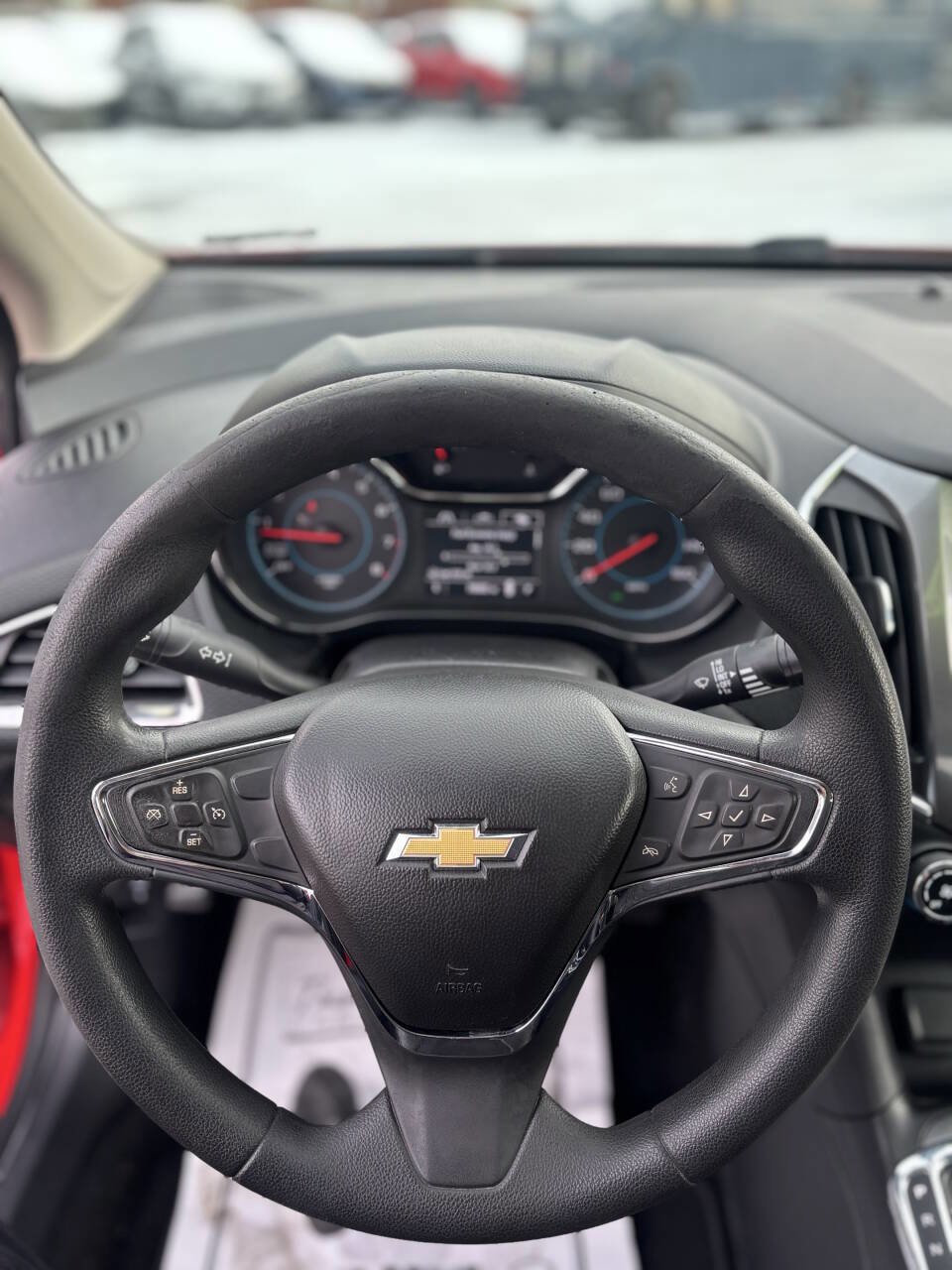 Used 2017 Chevrolet Cruze LT w/ Convenience Package FWD image 11