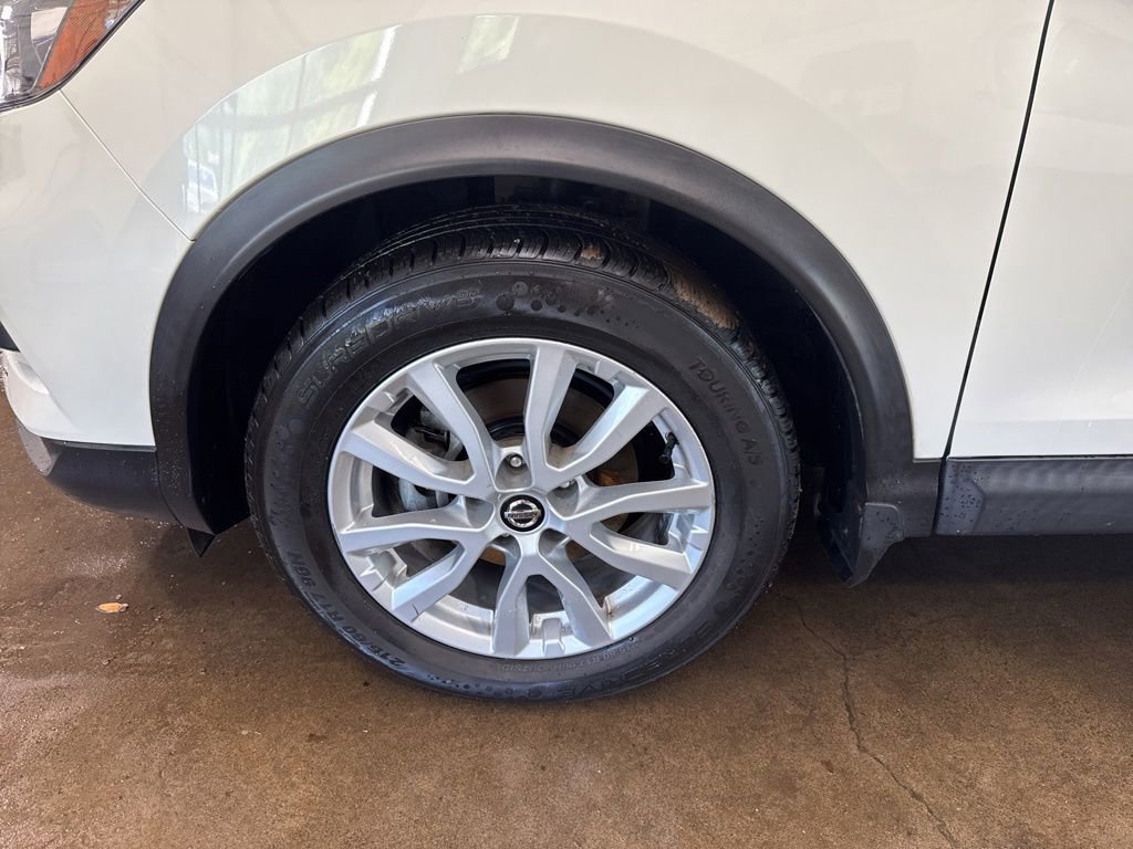 Used 2020 Nissan Rogue Sport SV w/ All-Weather Package AWD/4WD image 11