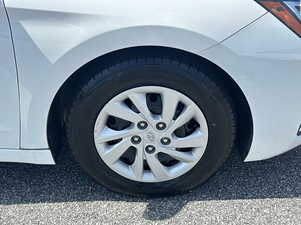 Used 2019 Hyundai Elantra SE w/ Cargo Package image 12