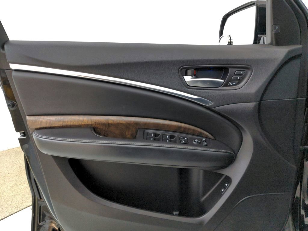 Used 2018 Acura MDX SH-AWD w/ Advance Package image 36