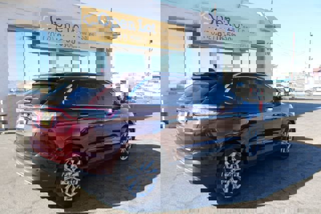 Used 2018 Ford Edge Titanium w/ Equipment Group 301A image 5