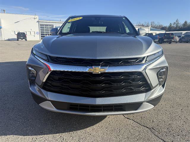 Used 2023 Chevrolet Blazer LT w/ Driver Confidence Package AWD/4WD image 2