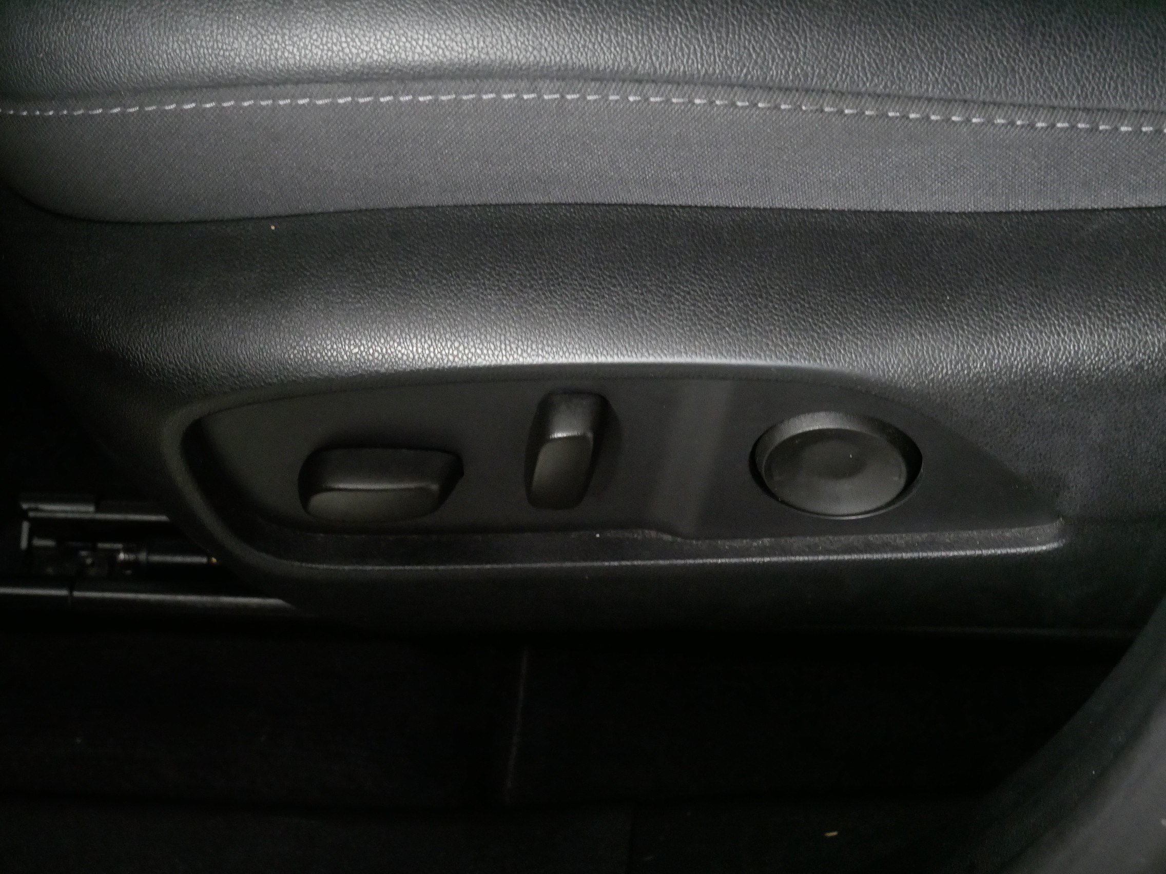 Used 2025 Chevrolet Equinox LT w/ Convenience Package II FWD image 20