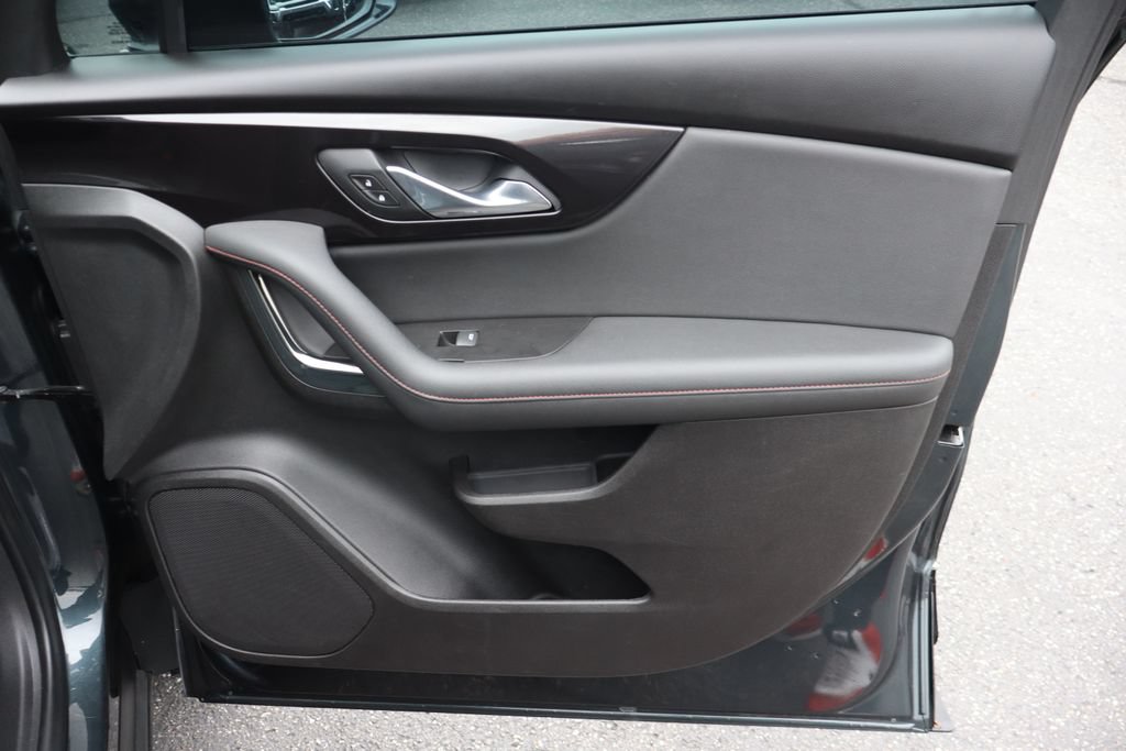 Used 2019 Chevrolet Blazer RS w/ Sun and Wheels Package FWD image 28