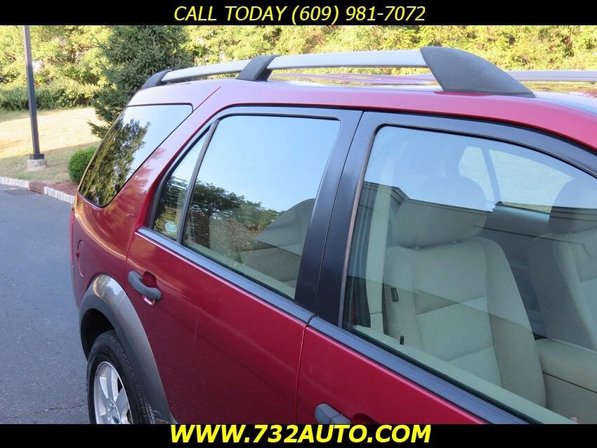 Used 2005 Ford Freestyle SE image 28