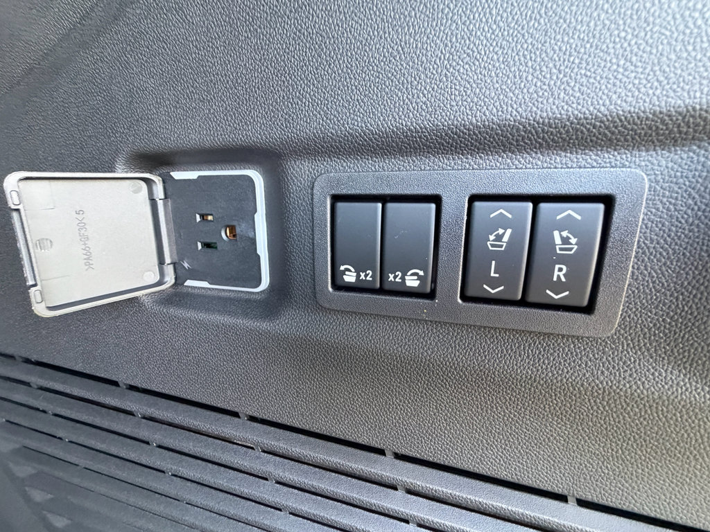 New 2026 Chevrolet Suburban High Country image 39