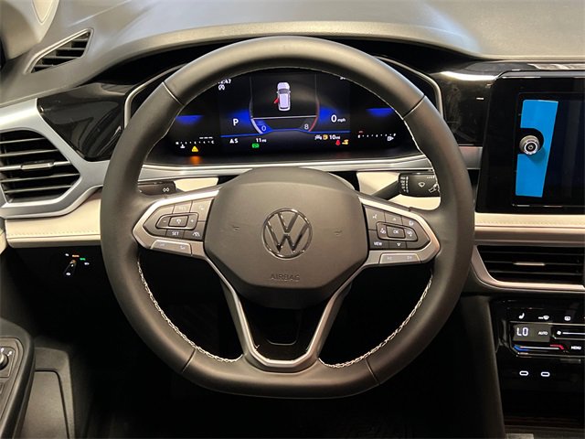 New 2026 Volkswagen Taos SE image 12