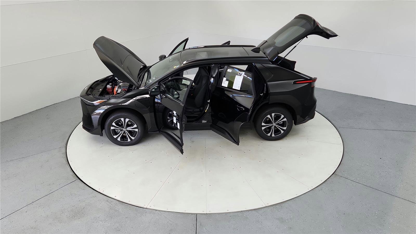 Used 2023 Toyota bZ4X XLE image 24