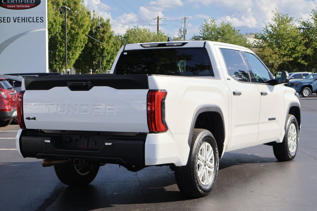 Used 2023 Toyota Tundra SR5 w/ SR5 Convenience Package AWD/4WD image 7