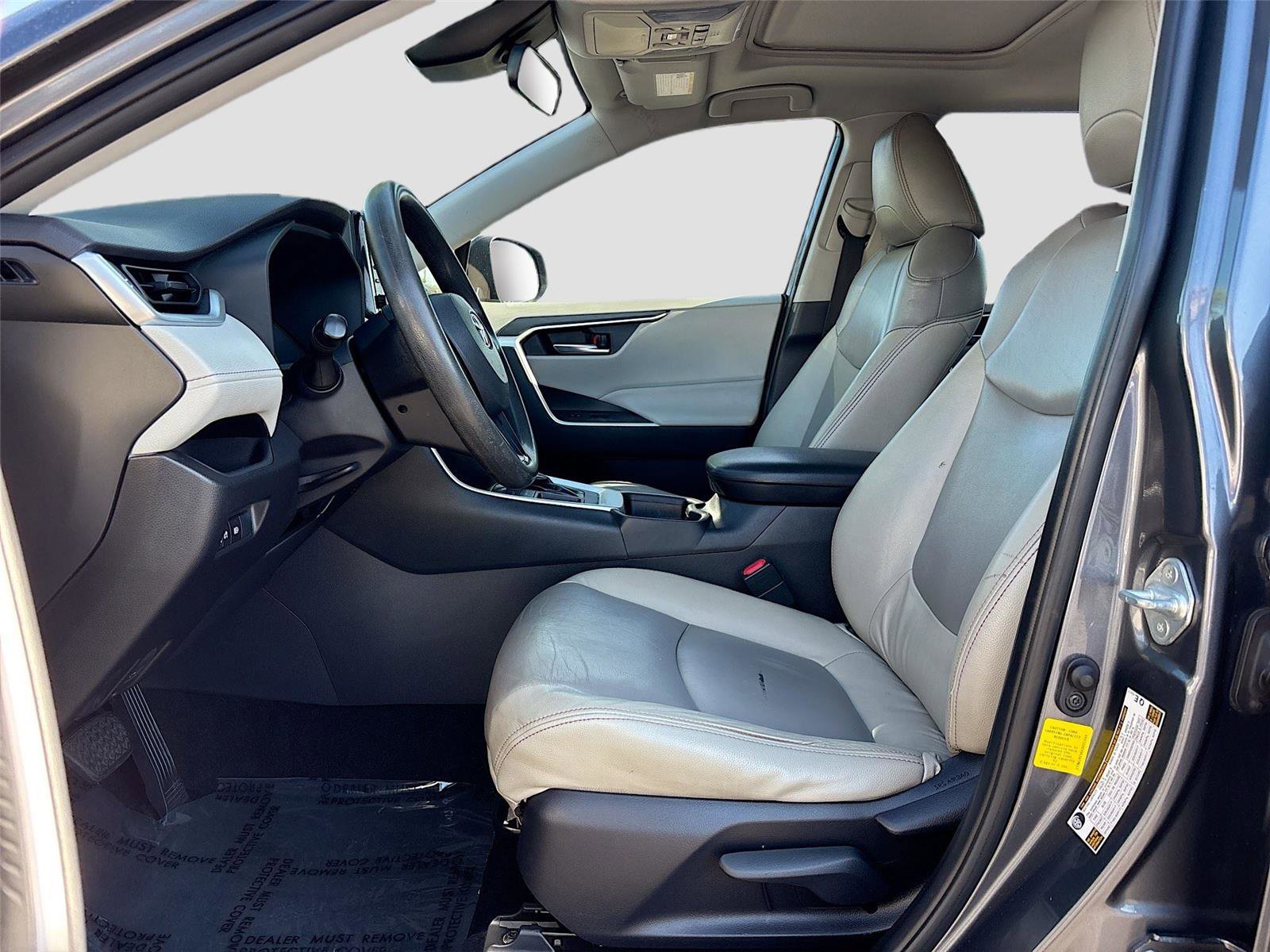 Used 2019 Toyota RAV4 XLE FWD image 22