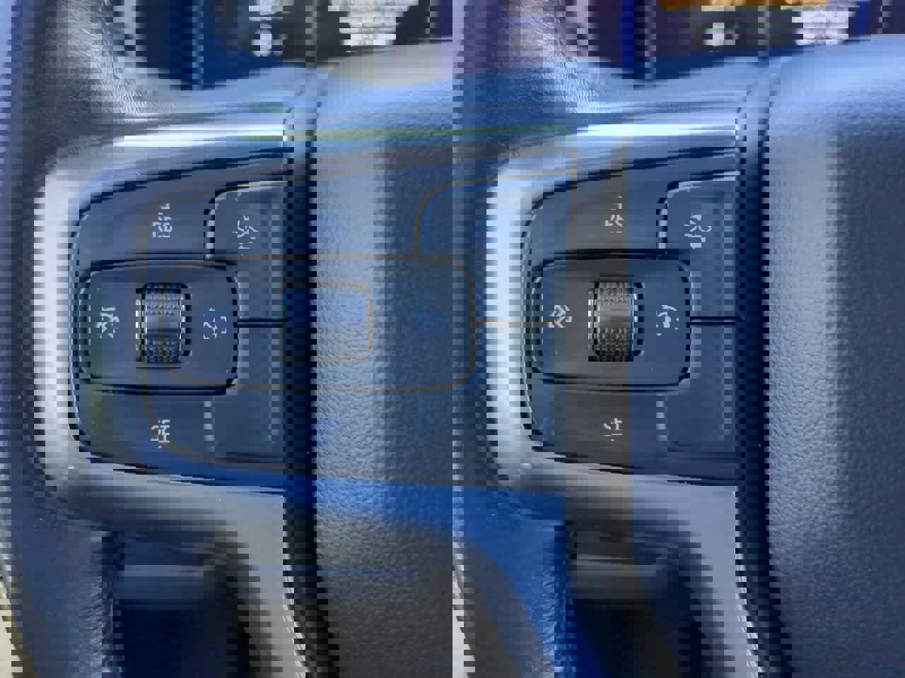 Used 2022 Chevrolet Tahoe Z71 AWD/4WD image 25