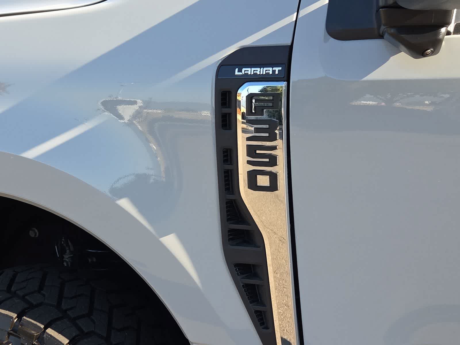 Used 2026 Ford F350 Lariat w/ FX4 Off-Road Package AWD/4WD image 15