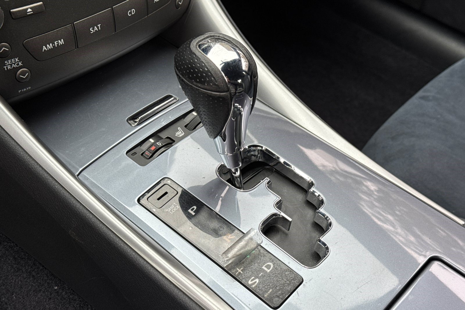 Used 2011 Lexus IS 250 w/ F-Sport Pkg w/Summer Tires RWD image 17