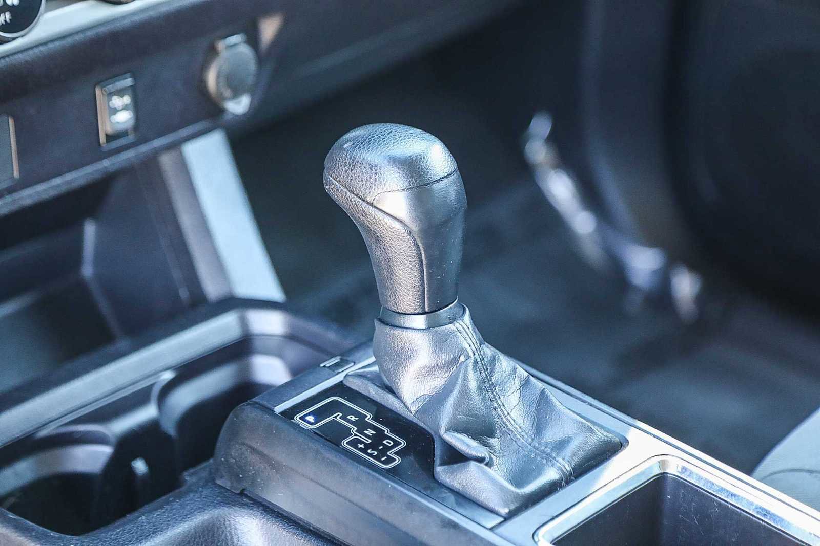 Certified 2018 Toyota Tacoma SR image 22