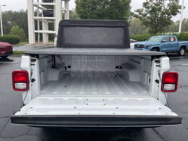Used 2023 Jeep Gladiator Sport AWD/4WD image 11